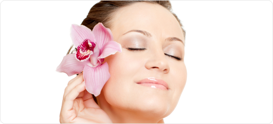 Surgical face and neck lift (Facelift) for women Surgical face and neck lift (Facelift) for women